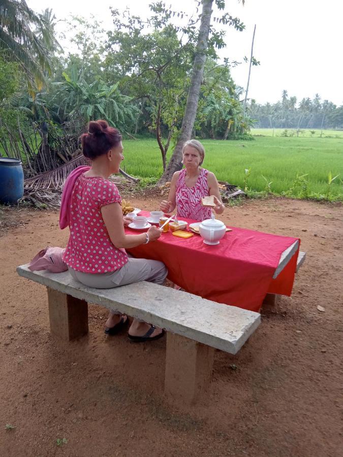 Coconut Island Yala Safari Place ทิซซามาฮารามา ภายนอก รูปภาพ