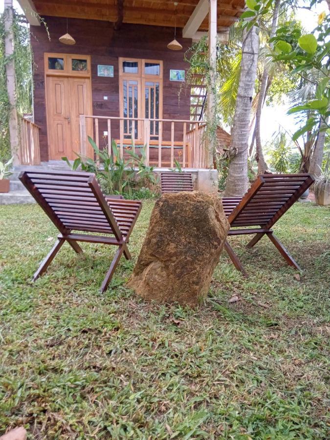 Coconut Island Yala Safari Place ทิซซามาฮารามา ภายนอก รูปภาพ